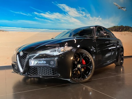 Alfa Romeo - Giulia 2.0i T