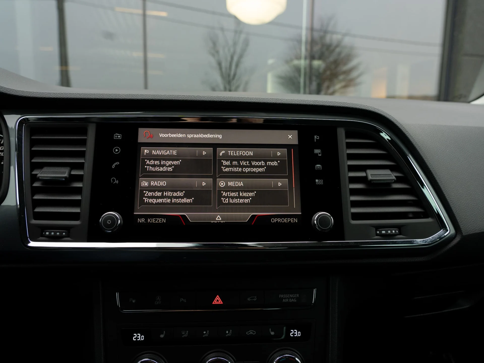 ateca_donkergrijs-04