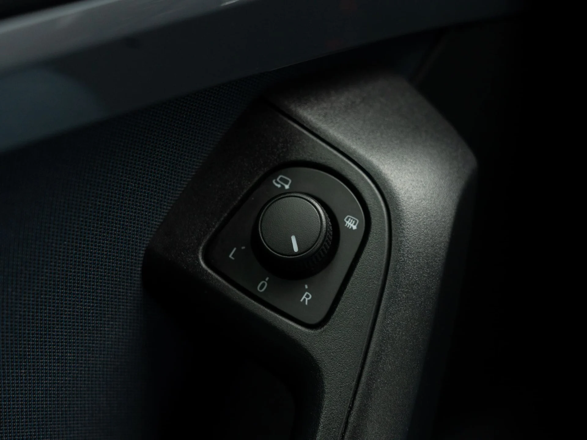 ateca_donkergrijs-11