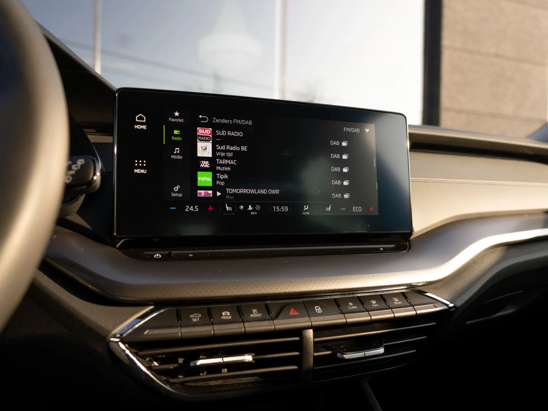 Octavia_Hybride_zwart-08